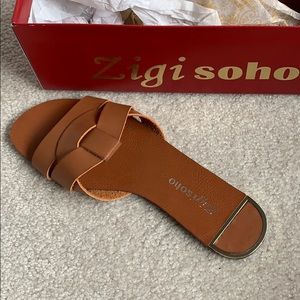 BRAND NEW Zigi Soho Wilamina Brown Slide Sandal